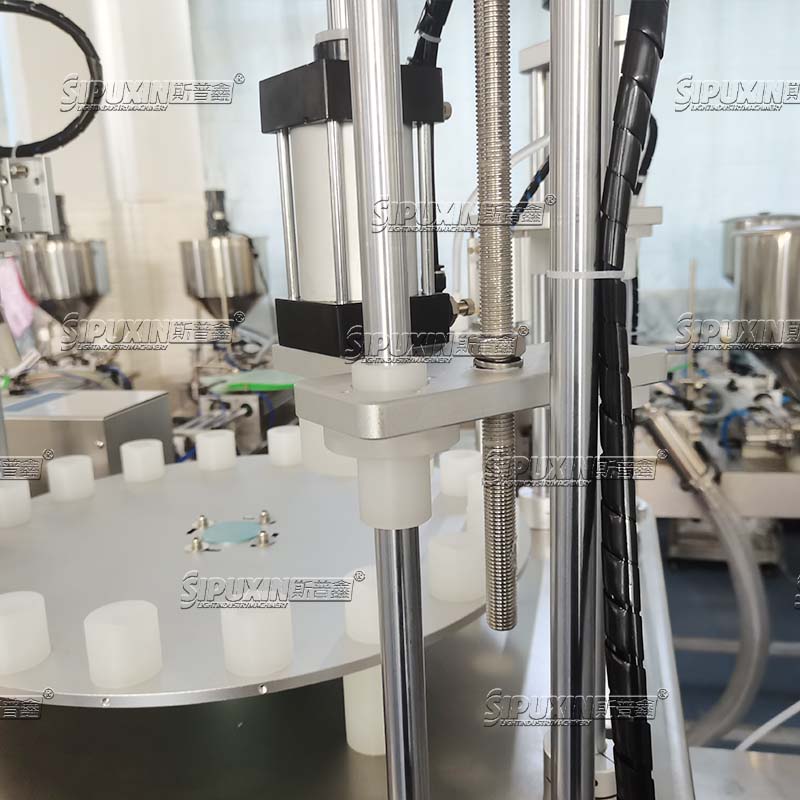 Vacuum Perfume Filling Machine for Glass Bottles, Automatic Essential Oil Liquor Bottling Equipment with No-Drip No-Foam System