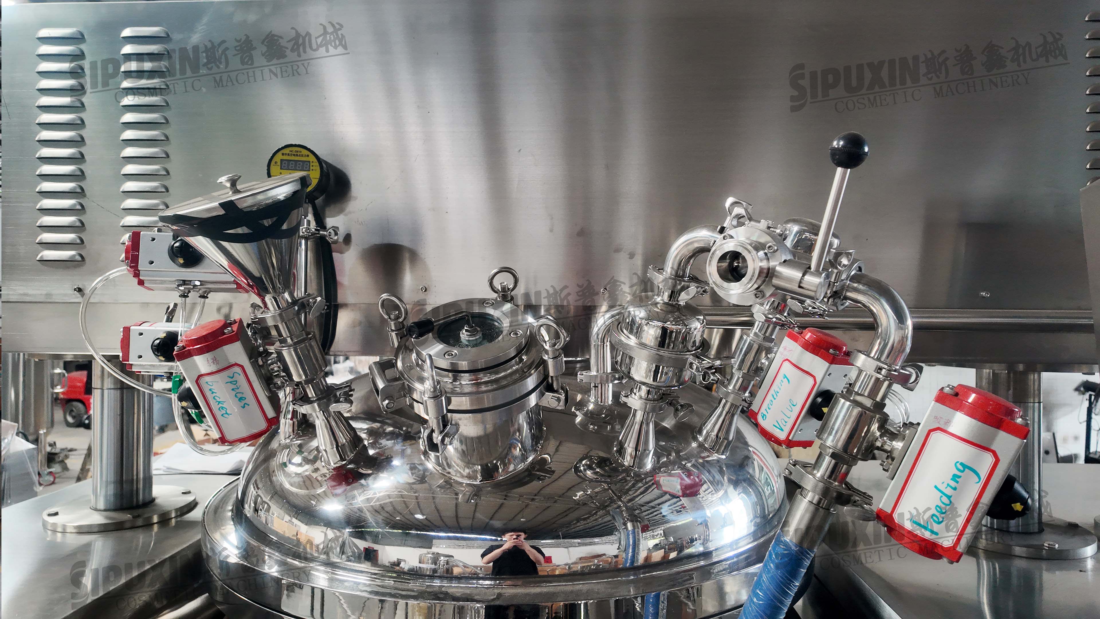 500L Internal External Circulation Vacuum Emulsifying Homogenizer Load Cell System PLC Recipe Storage Cream Soap Shampoo