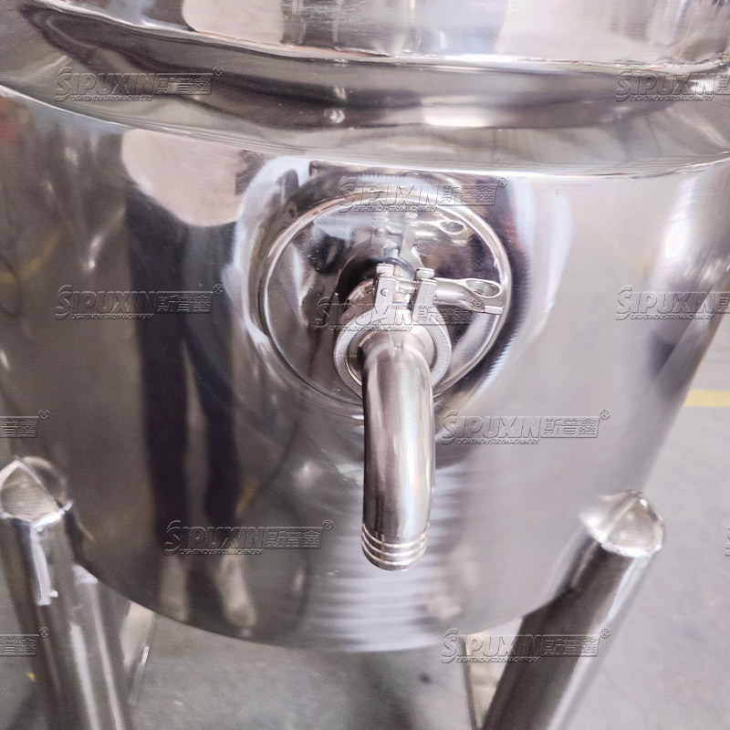 Insulated Vertical Storage Tank High Temperature Resistant Stainless Steel Electric for Industrial Use
