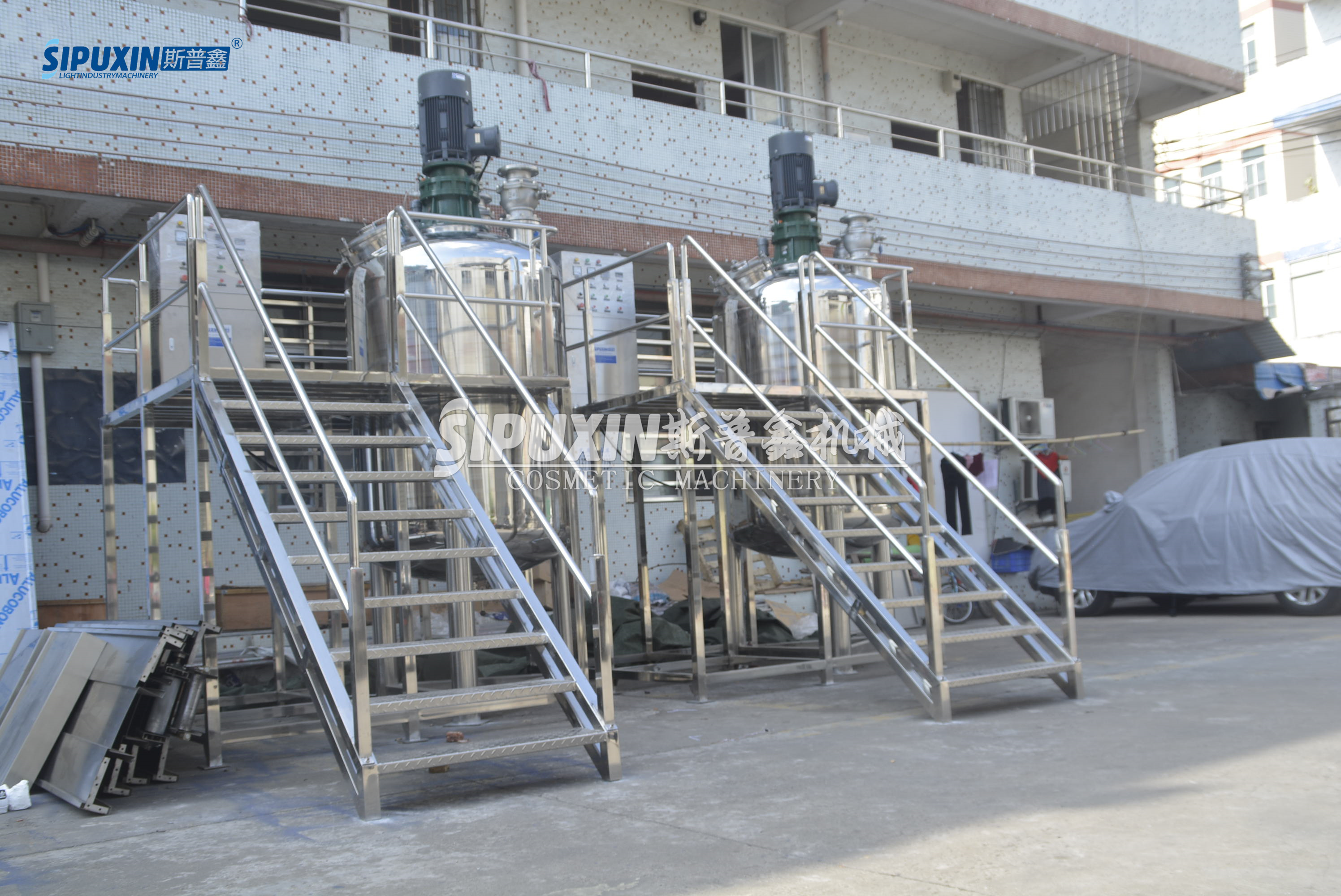 Customized 2.5T sealed explosion-proof paint paddle mixing tank