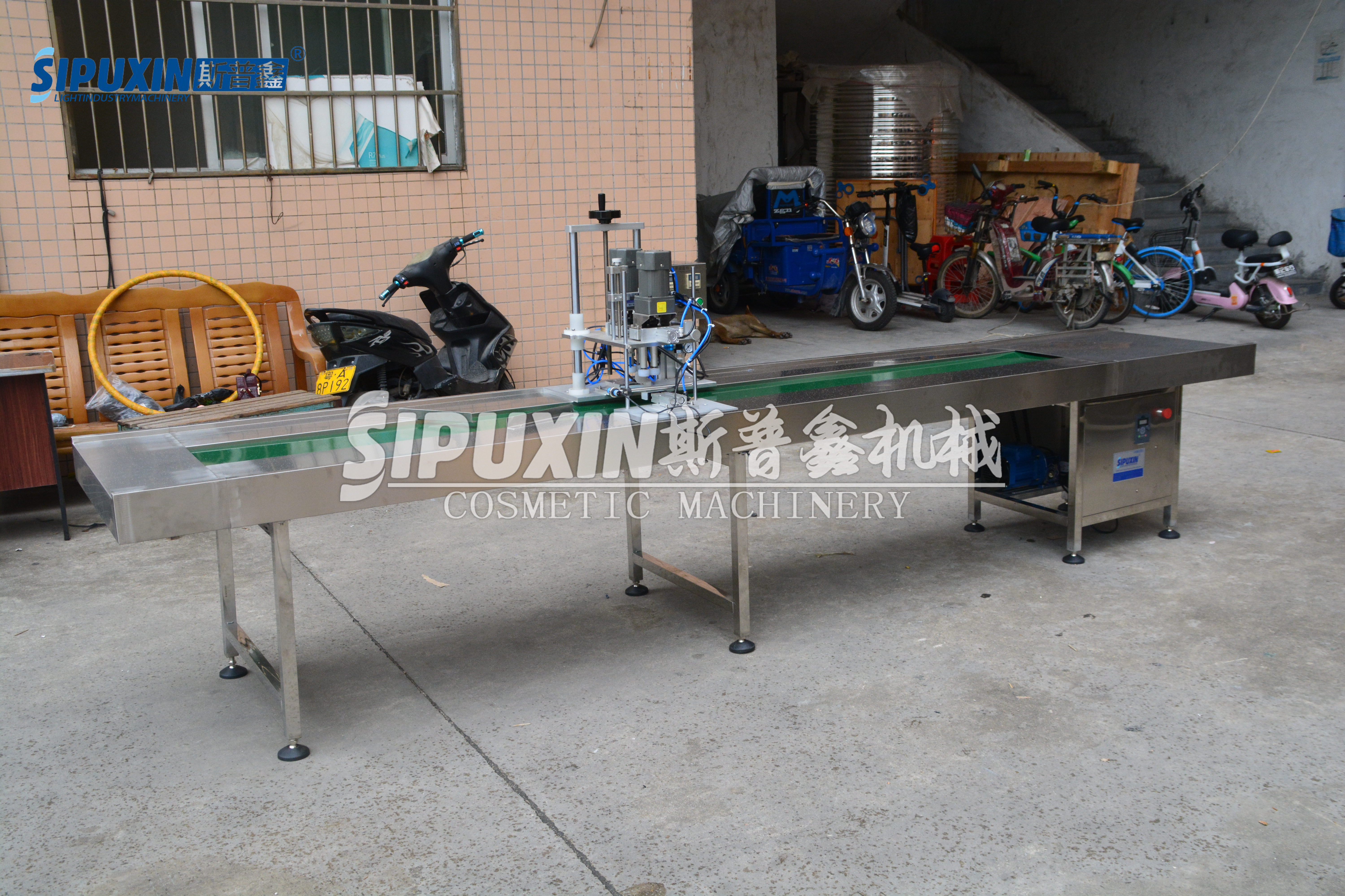 Bottle Capping Machine with Conveyer Belt 