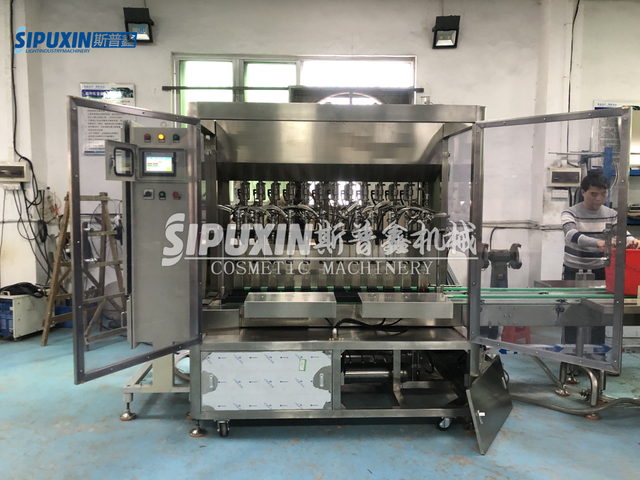 High Accuracy Filling Line with Bottle Pucks Circulating Conveyor