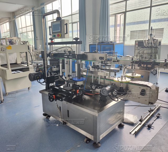 High Speed Fully Automatic Round Bottle Labeling Machine Label Sticker Machine 2 Sides Labeling Machine For Plastic Bottles Cans