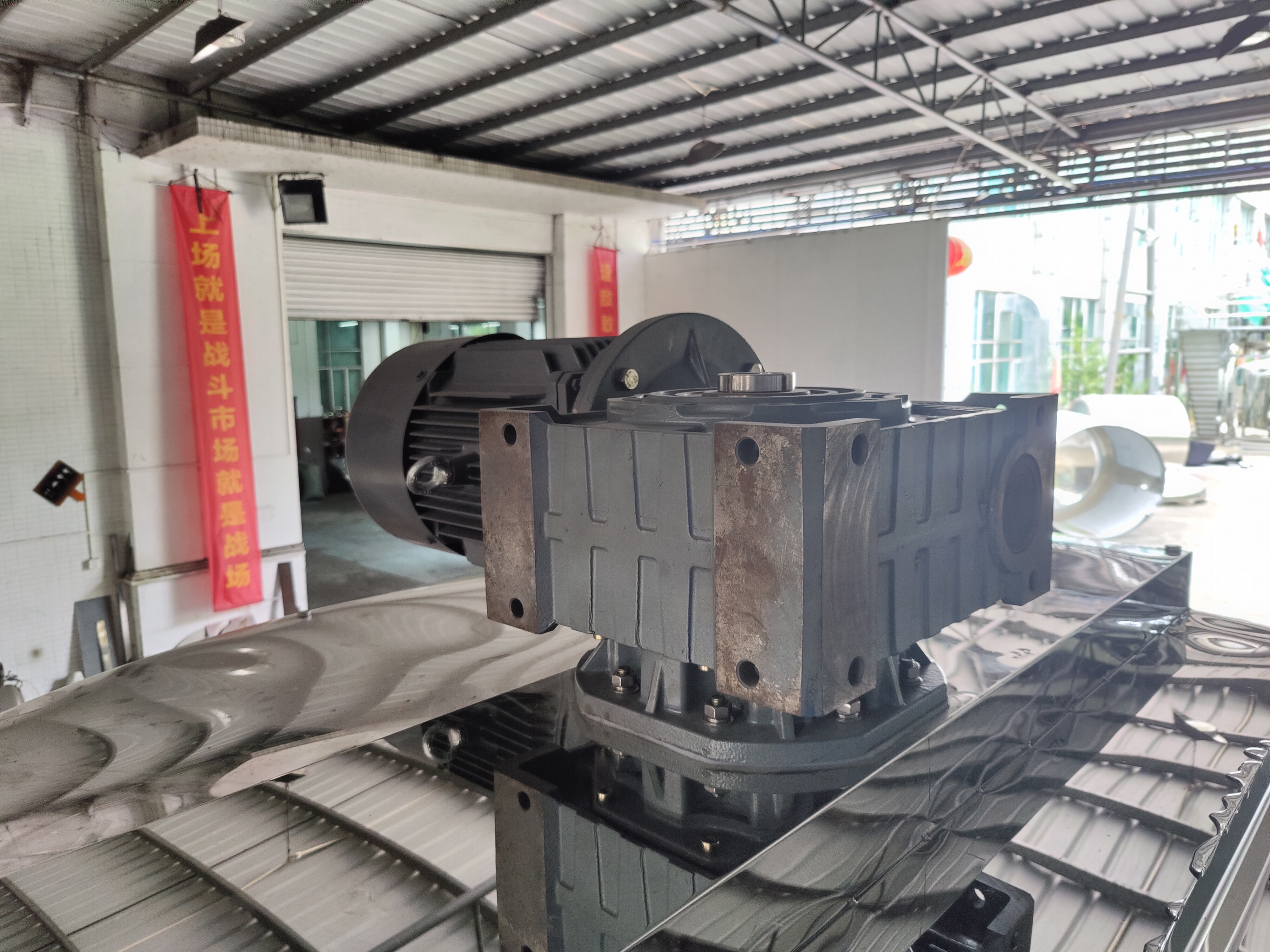 3T Single Layer Horizontal Homogenizing Mixing Tank | Cosmetic Cream Lotion Mixer | High Shear Homogenizer Manufacturing Equipment