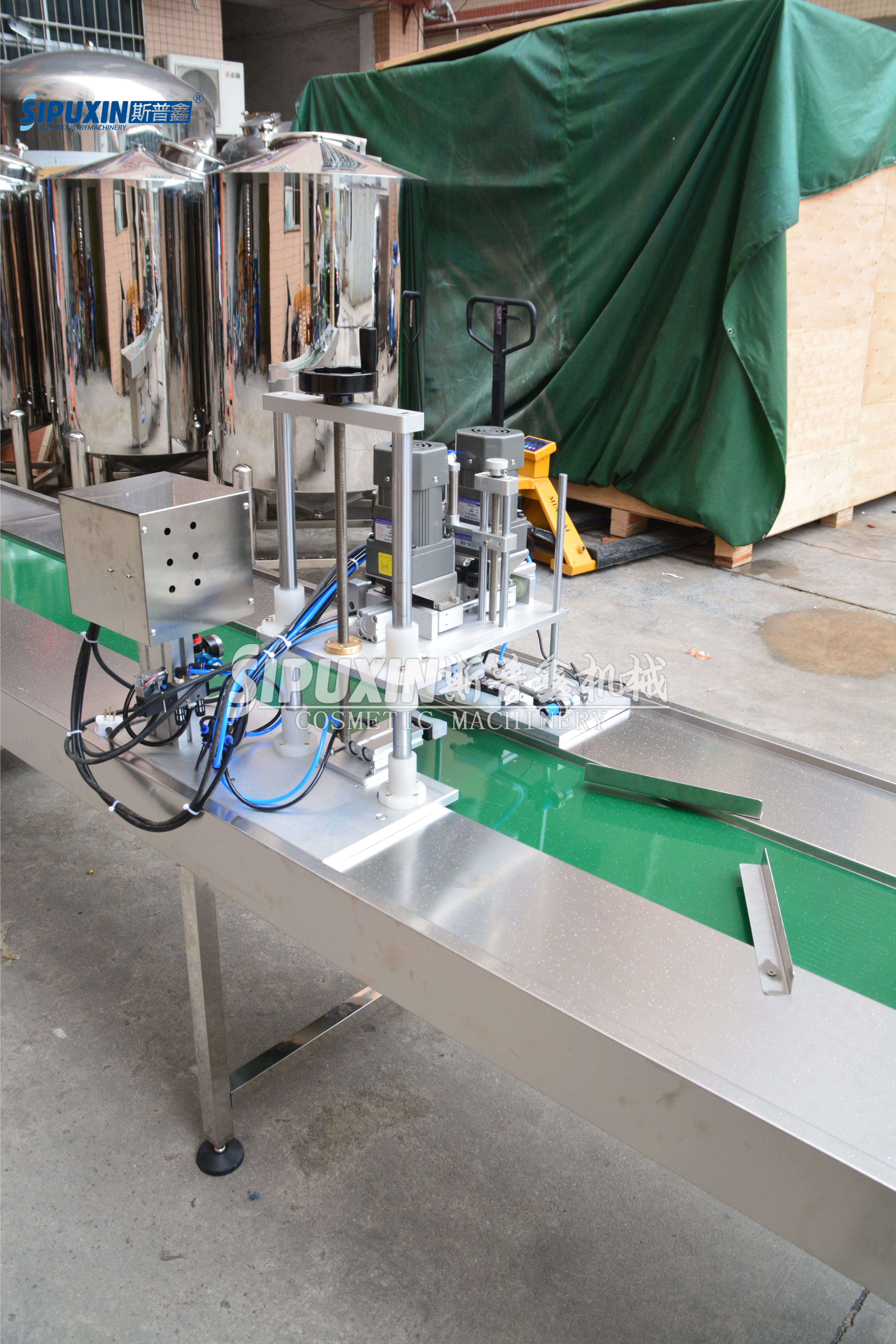 Bottle Capping Machine with Conveyer Belt 