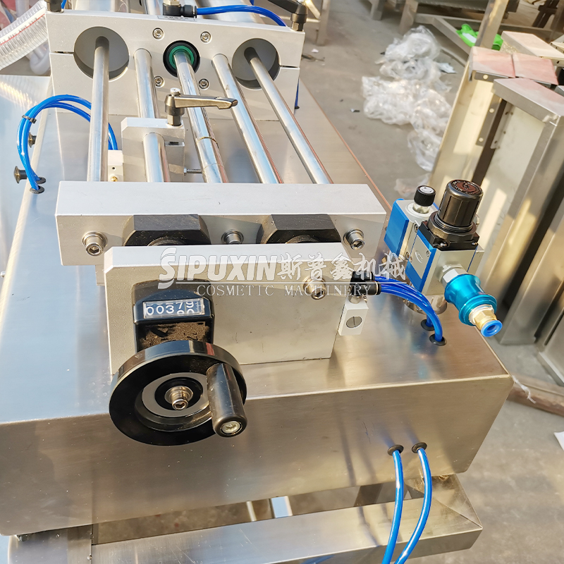 Factory Price Semi Automatic Water Honey Oil Filling Machine