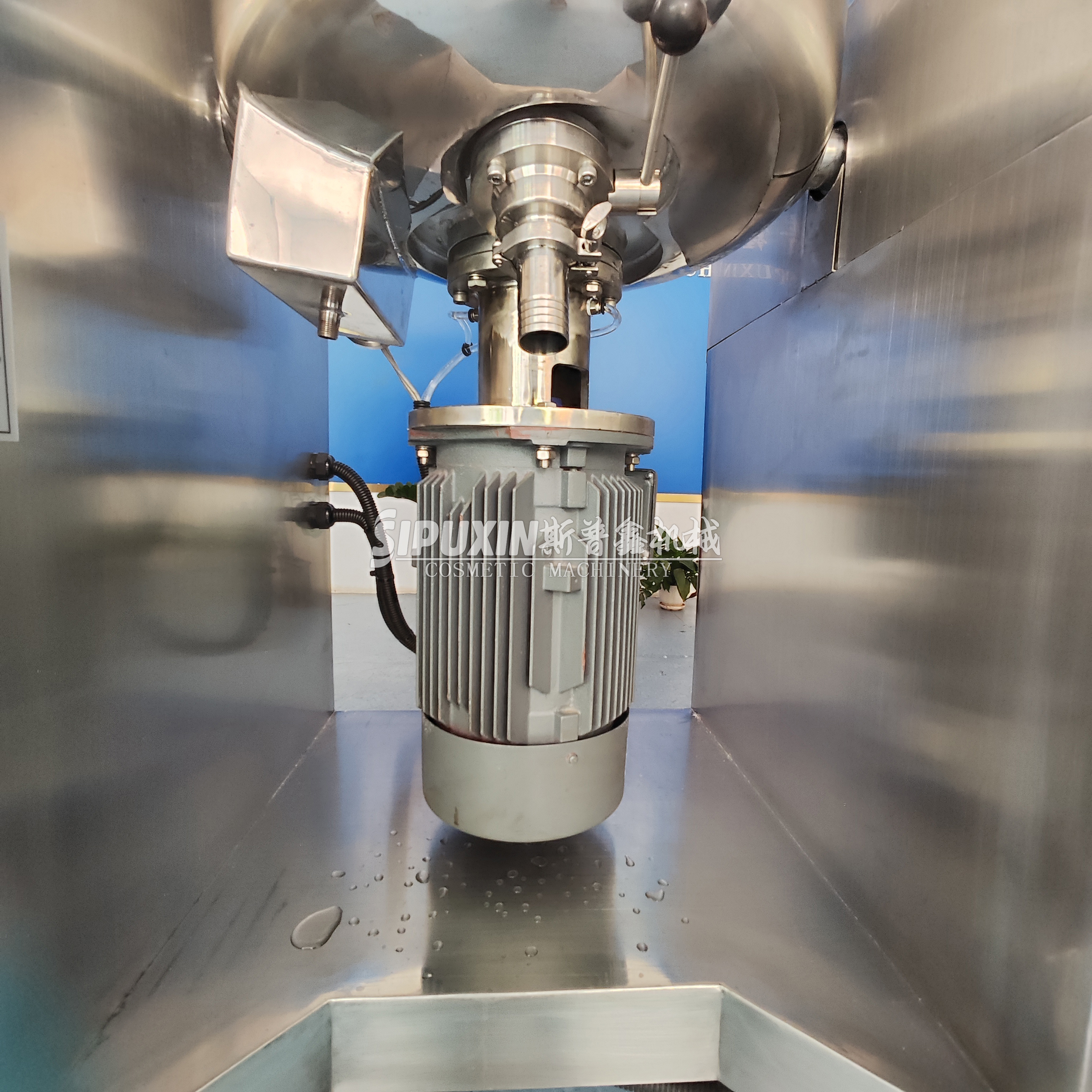 Laboratory Homogenizer 50kg Body Lotion Making Machine Vacuum Homogenizer Emulsifier Mixer For Cosmetics