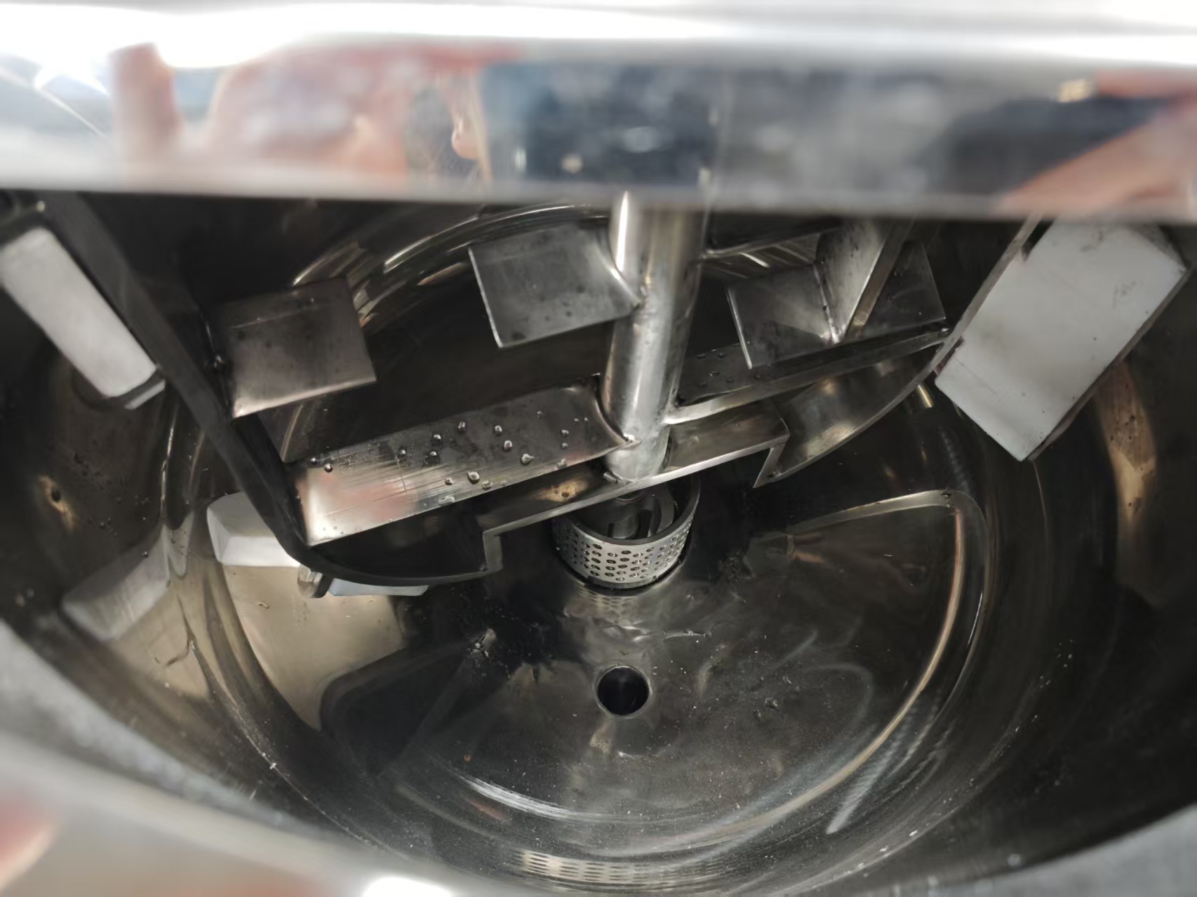  Stainless Steel Movable Homogenized Mixing Machine with Homogenizer for Shampoo Lotion Detergent Production