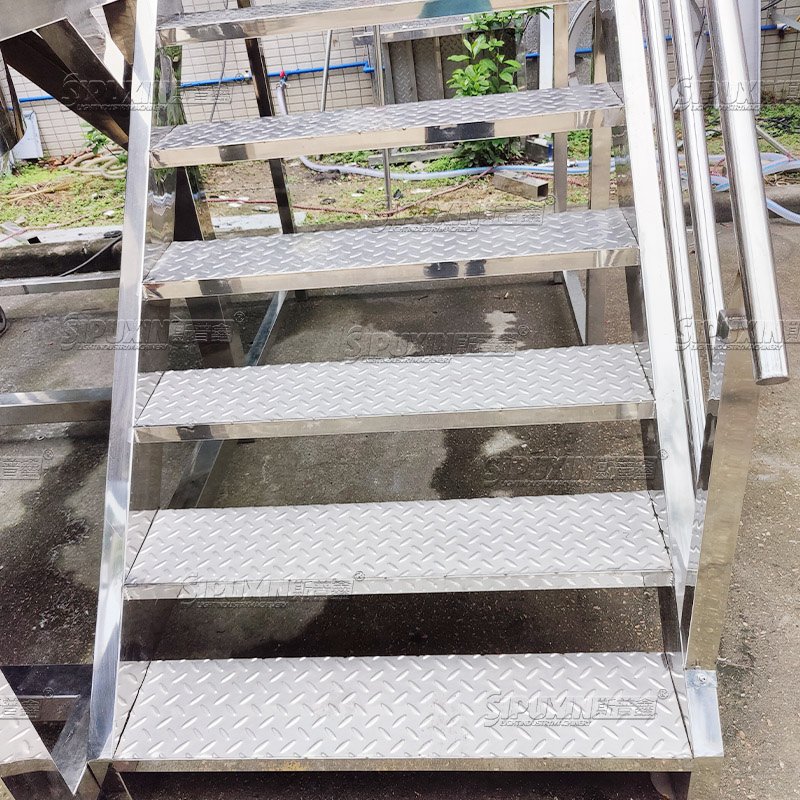 1000L Electrical Heating Mixing Tank with Bottom Homogenizer