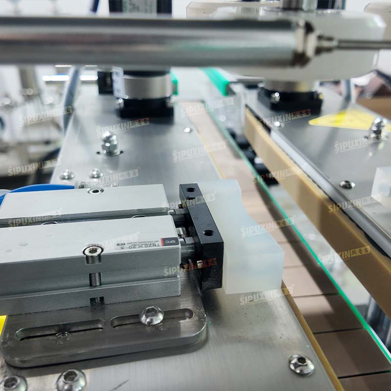 Servo Motor Automatic Bottle Screw Capping Machine