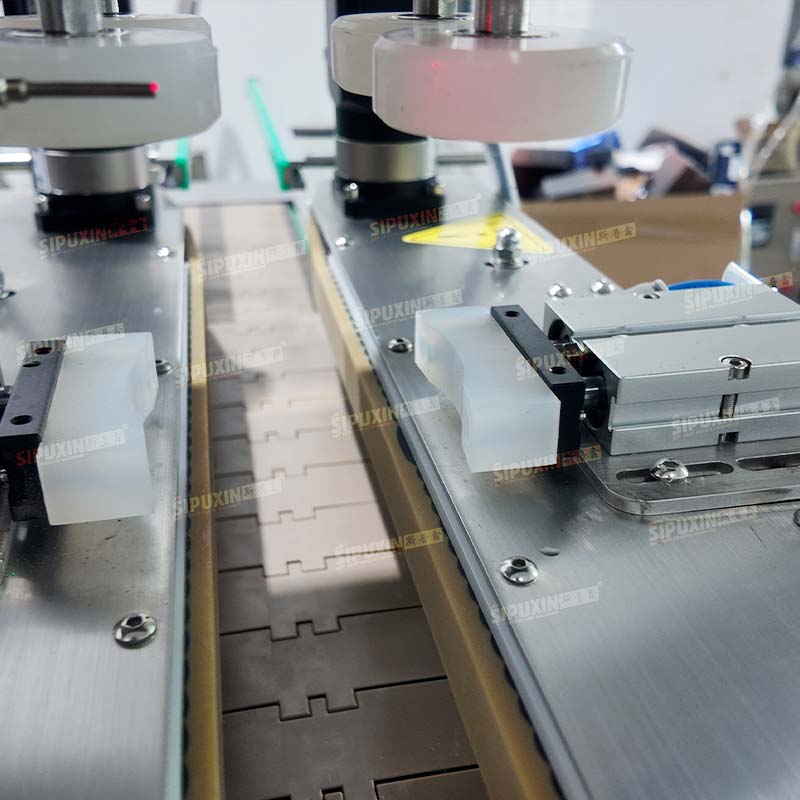 Servo Motor Automatic Bottle Screw Capping Machine