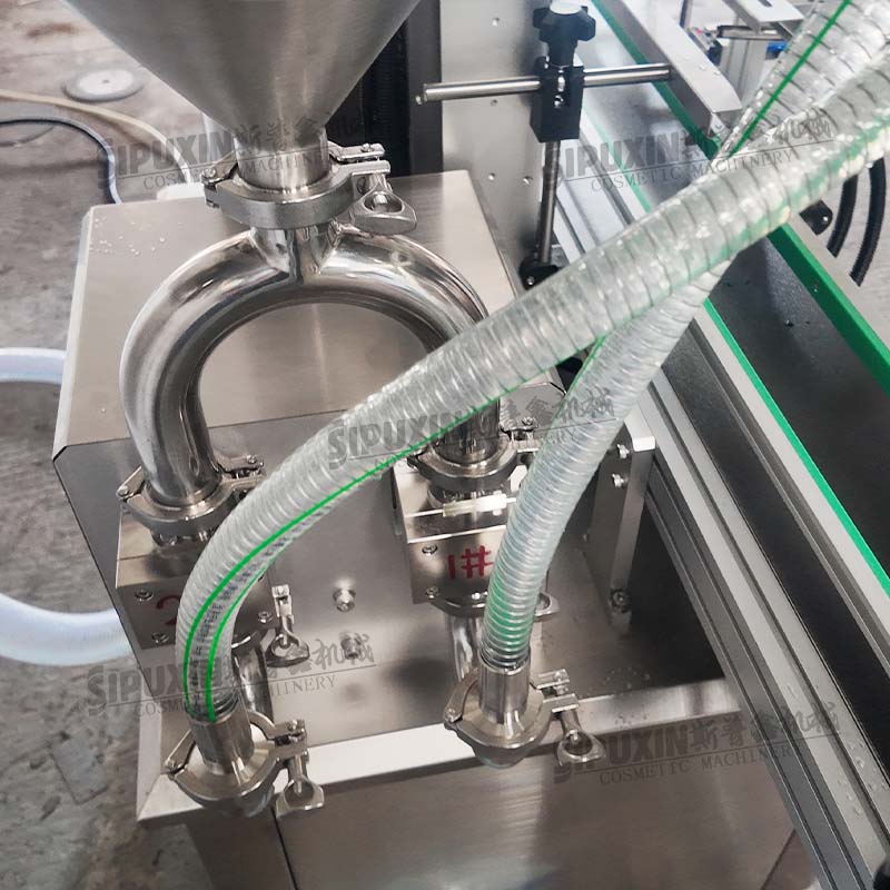 Automatic Double Heads Servo Piston Liquid Filling Machine For Beverage Oil Cosmetic