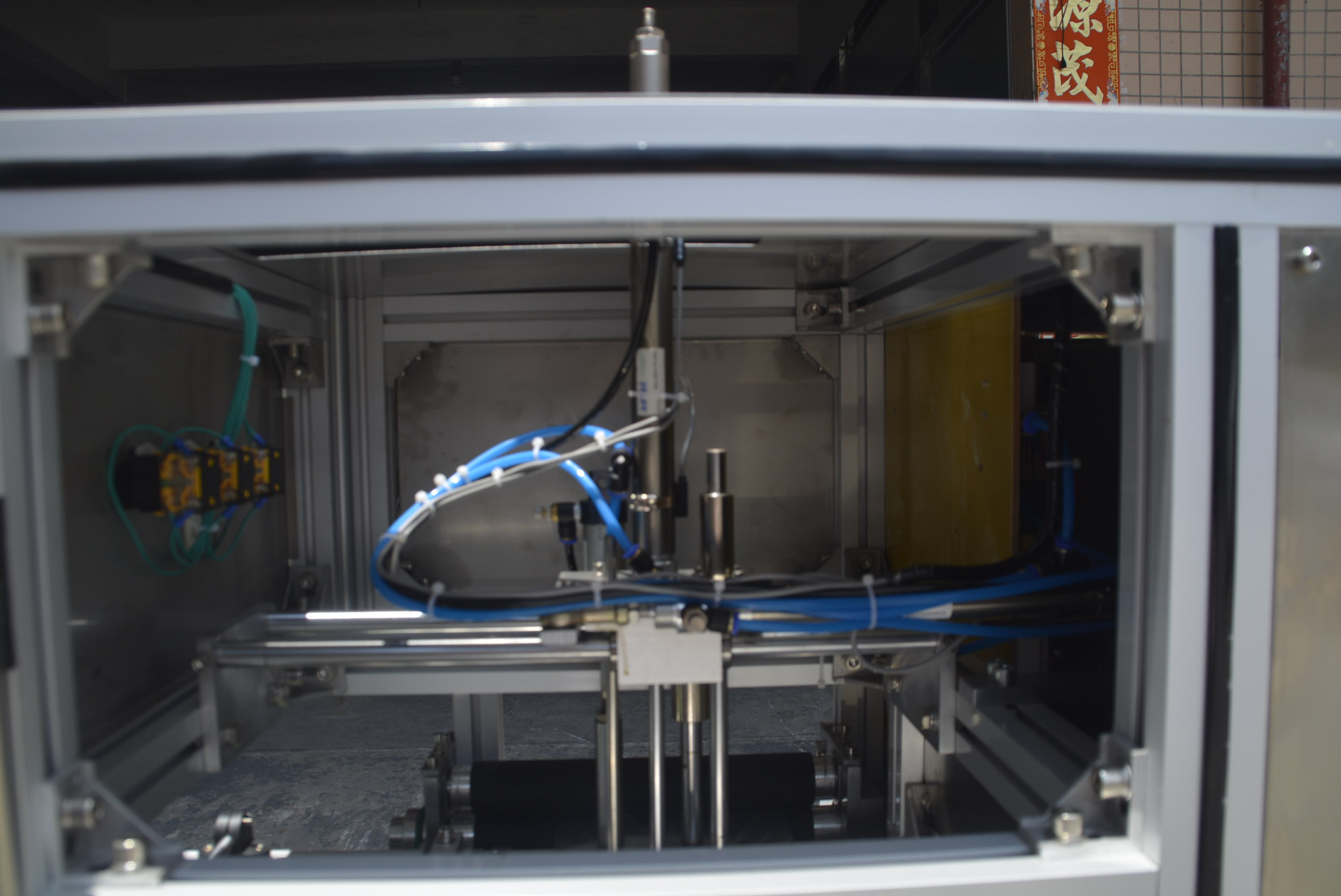Automatic Soap Film Shrink Wrapping Machine, Stainless Steel Soap Bar Packaging Machine, Plastic Film Heat Shrink Packing Equipment For Laundry Soap, Bath Soap, Handmade Soap