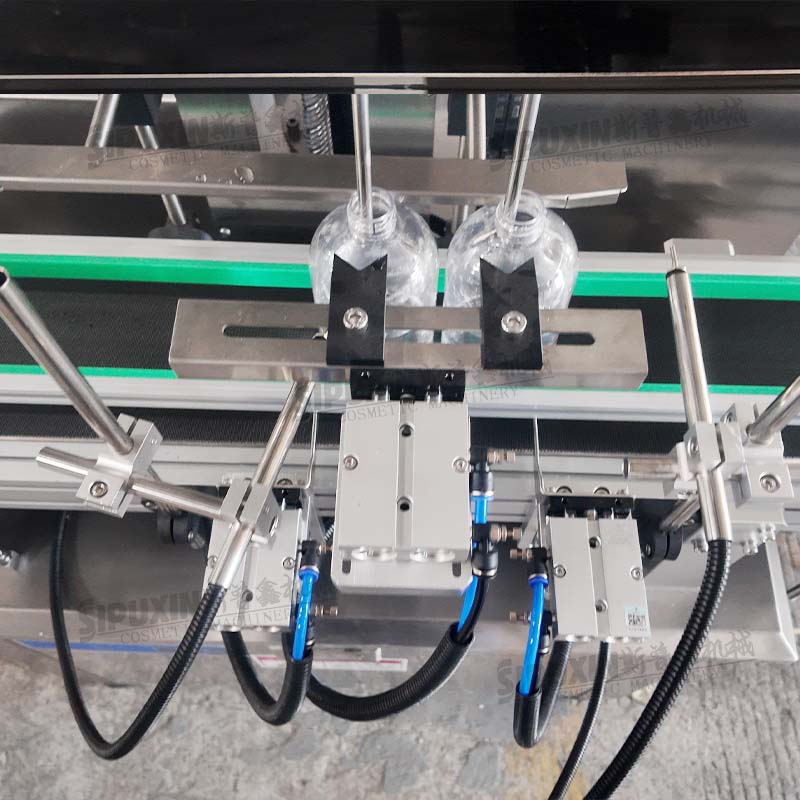 Automatic Double Heads Servo Piston Liquid Filling Machine For Beverage Oil Cosmetic