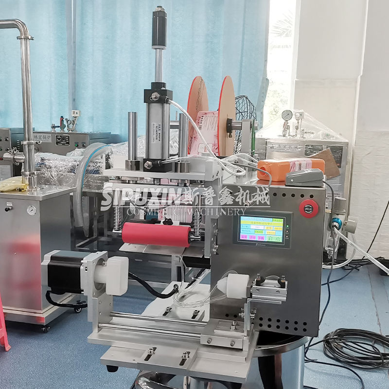 Semi Automatic Paper & Plastic Sticker Labeling Machine, Desktop PLC Control High Productivity Labeler for Cosmetic Round Bottle