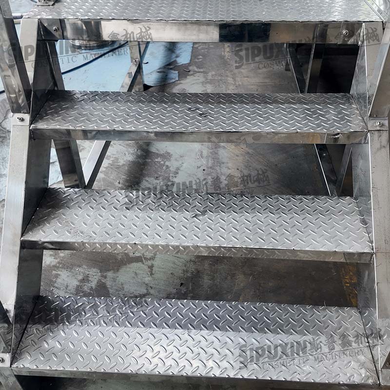 SIPUXIN 200 Liter Stationary Vacuum Emulsifier Full Wall Scraper High Shear Mixing Equipment for Cosmetic Production