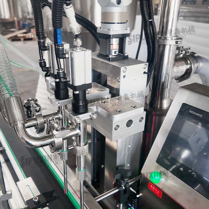 Automatic Double Heads Servo Piston Liquid Filling Machine For Beverage Oil Cosmetic