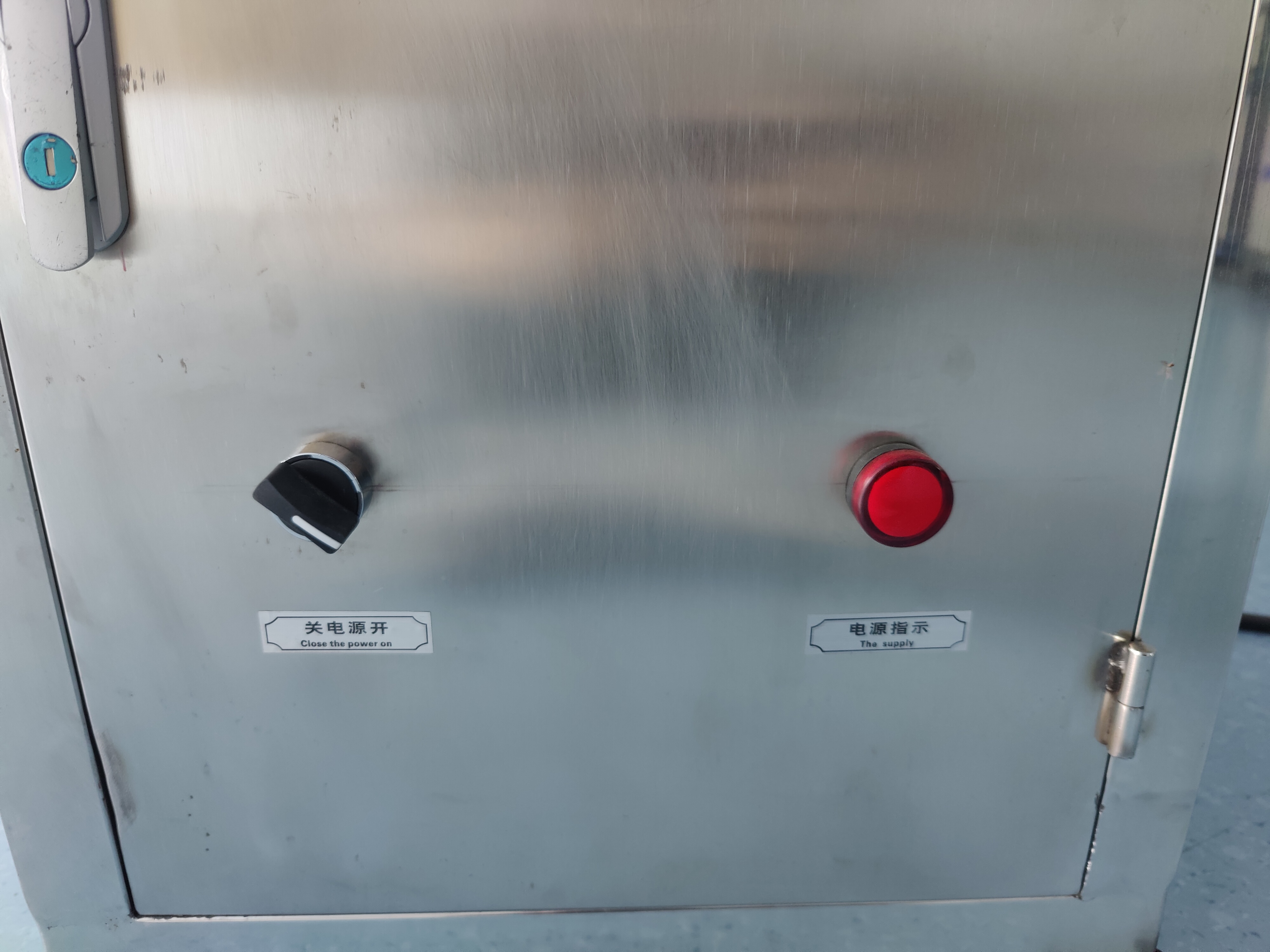 Vertical Pressure Filling Machine Semi Automatic Nail Polish Gel Polish Eyeliner Pigment Liquid Cosmetic Filling Machine With Pressure Storage Tank